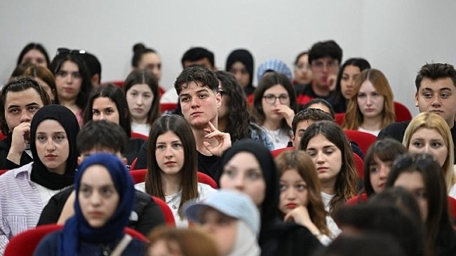 Kocaman Gençlerle Birlikte