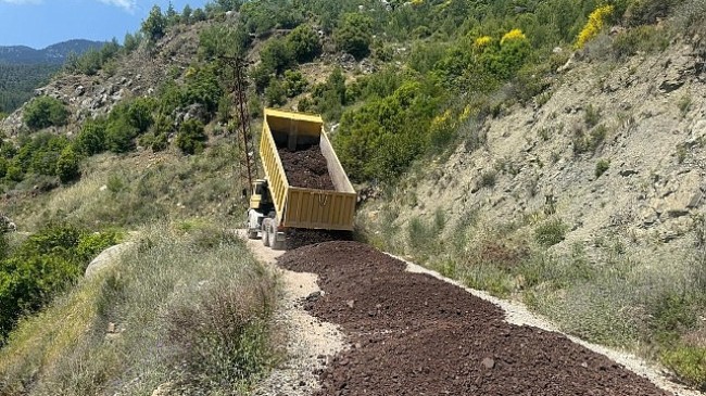 Yayla Kuzdere’de yol bakım çalışmaları