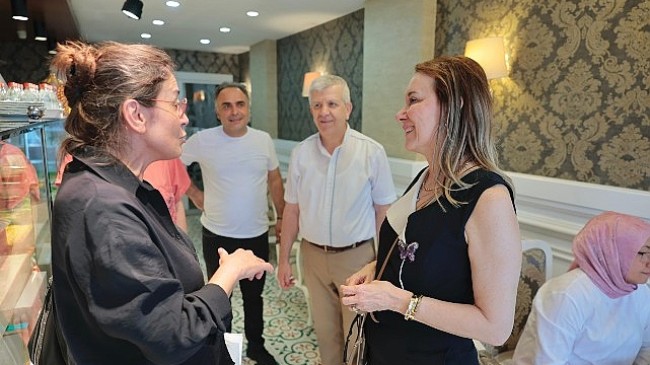 Başkan Mutlu esnafla bayramlaştı