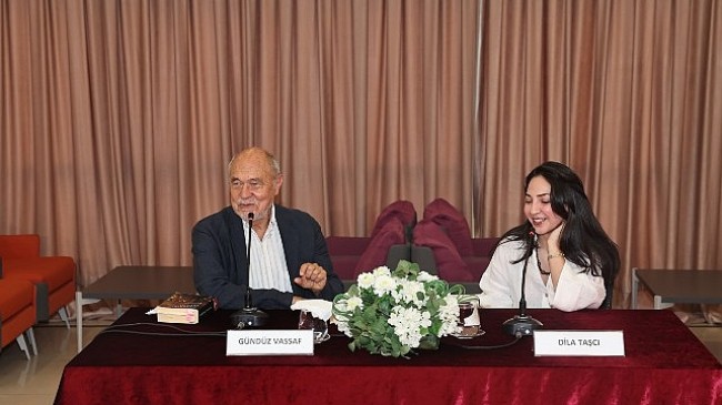 Usta yazar Gündüz Vassaf okurlarıyla buluştu