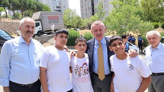 Büyükakın, Gebze’de aşure dağıttı