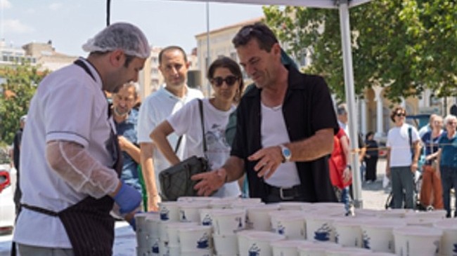 İzmir’de Muharrem ayı bereketi