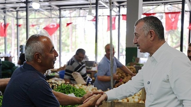 Perşembe Pazarı’nda Büyükakın’a yoğun ilgi