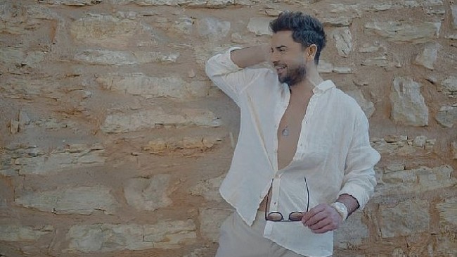 Gökhan Akar ‘Alaçatı Kafası’nı kliplendirdi
