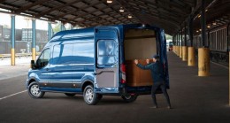 Ford dikkatleri üzerinde toplayan Yeni Transit ‘Limited’i ve yüksek kapasiteli soğutucuya sahip ‘Frigo Van’ı sundu