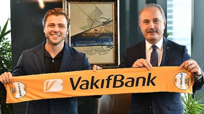 VakıfBank’ın yeni marka yüzü Tolga Sarıtaş oldu