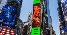 Spotify eQual müzik programı ile göksel new york tımes sQuare’de