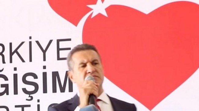TDP Genel Başkanı Mustafa Sarıgül, Samsun 1.Olağan Kongresi’nde basın toplantısı düzenledi.