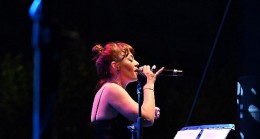 Fatih Erkoç & Trio, Tuluğ Tırpan Pow Trio, konuk sanatçı Demet Evgar Zorlu’da Bir Başka Gece’ konserleri kapsamında sahne aldı