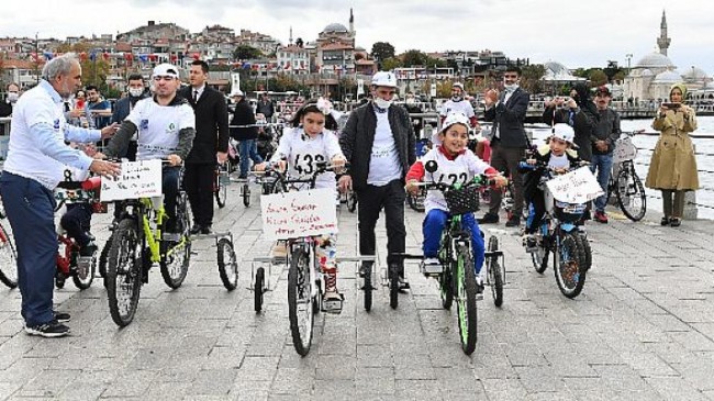 Üsküdar Belediyesi pedal çevirerek Serebral Palsi hastası çocuklar için farkındalık yarattı