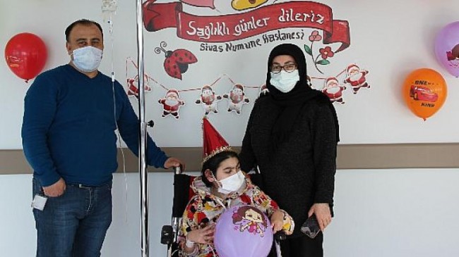 Sivas Numune Hastanesi – Çocuk Servisi Yılbaşı kutlama