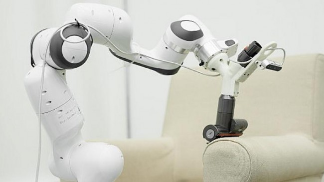 Dyson, yeni ev tipi robot prototipleri üzerinde çalıştığını ve robot teknolojileri konusunda uzman mühendisler arayışında olduğunu açıkladı
