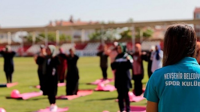 Kadınlara Sağlıklı Yaşam İçin Sabah Sporu Etkinliği