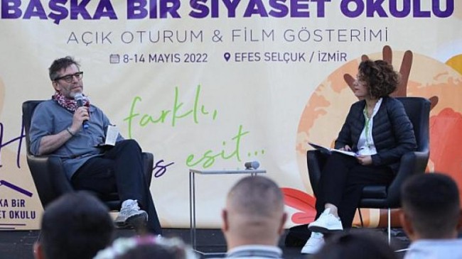 Prof. Dr. Fikret Adaman Efes Selçuk’ta Konuştu: Pandemide Türkiye’deki Romanlar Sosyal Yardımlara Ulaşamadı
