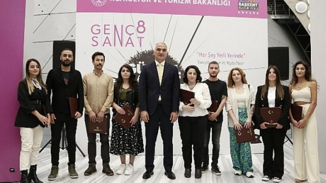 Kültür ve Turizm Bakanı Mehmet Nuri Ersoy’dan Başkent Kültür Yolu Festivali’nde Genç Sanatçılara Destek