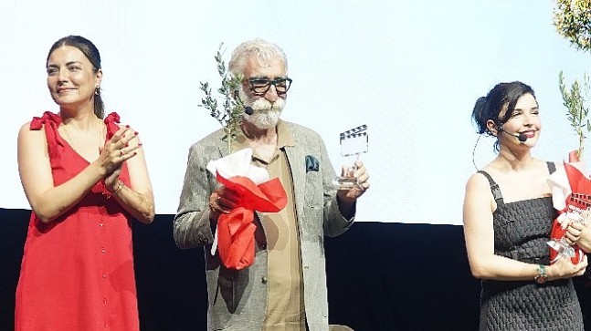 2. Gemlik film festivali'nin açılışını Cezmi Baskın ve Gonca Vuslateri yaptı 