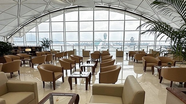 Emirates, Hong Kong Uluslararası Havalimanı'ndaki Dinlenme Salonunu Yeniledi