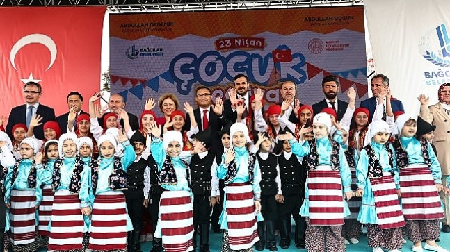 23 Nisan Ulusal Egemenlik ve Çocuk Bayramı, Bağcılar Belediyesi tarafından düzenlenen bir festivalle coşkuyla kutlanıyor
