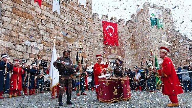Bursa için şenlik zamanı 19. Osman Gazi'yi Anma ve Bursa'nın Fetih Şenlikleri Başlıyor Bursa'yı fetih coşkusu saracak