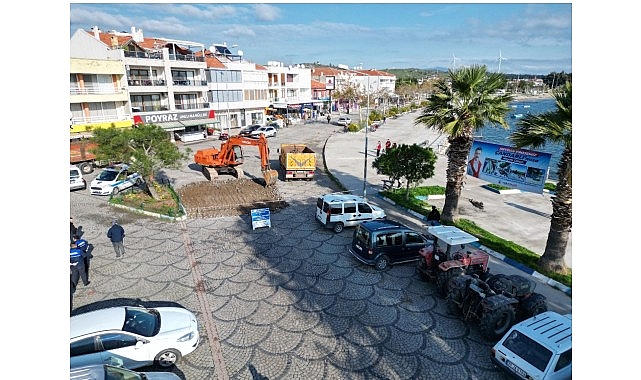dikili-belediyesinden-estetik-dokunus-candarli-meydan-projesi-hayata-geciyor.jpg