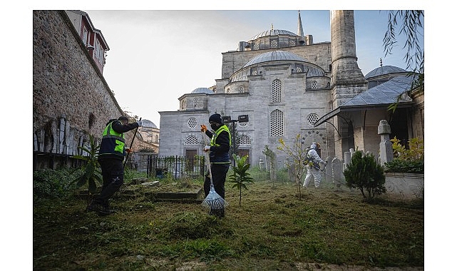 ibb-tarihi-camileri-titizlikle-temizliyor.jpg