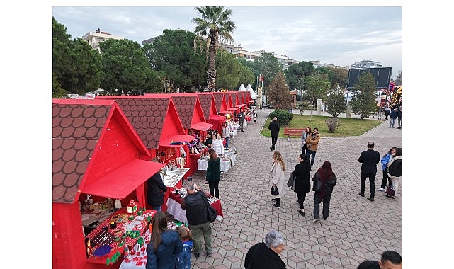 karsiyaka-yeni-yil-festivali-coskuyla-devam-ediyor.jpg