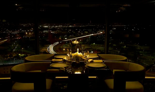 kun-restaurant-yilbasi-gecesine-isiltili-bir-dokunus-katacak.jpg