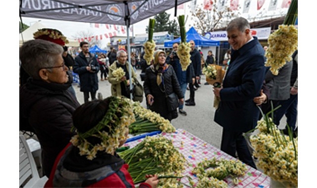 8-karaburun-nergis-festivali-basladi.jpg