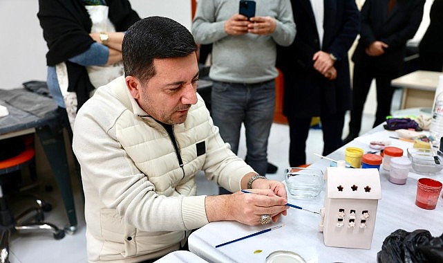 belediye-baskanimiz-rasim-ari-dekorlu-sirli-mumluk-boyadi.jpg