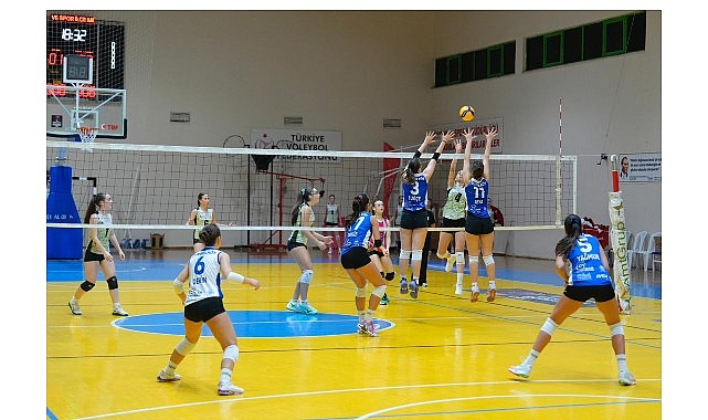 burhaniye-belediyesi-4-geleneksel-yildiz-kizlar-voleybol-turnuvasi-sona-erdi.jpg
