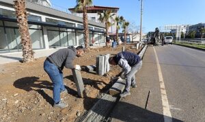 menderes-belediyesinden-kaldirim-calismasi.jpg