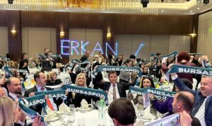 baskan-aydinin-bursaspor-sevdasi-sinirlari-asti.jpg