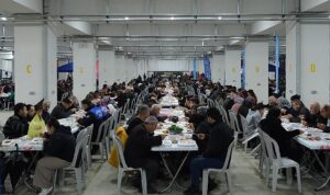 baskan-cercioglu-aydinin-dort-bir-yaninda-vatandaslari-iftar-sofralari-ile-bulusturuyor.jpg