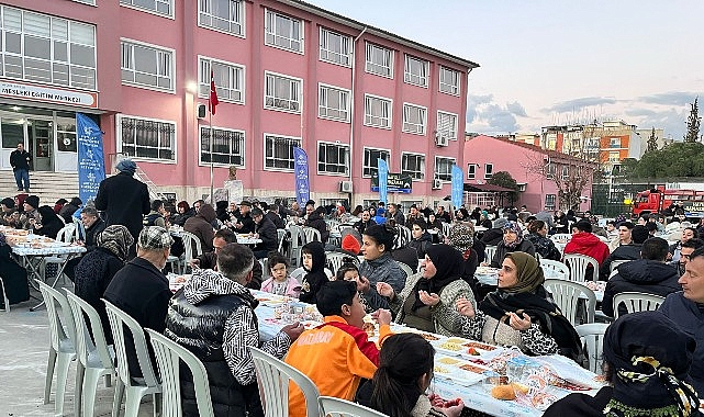 baskan-cercioglu-ramazan-ayinin-bereketini-aydinin-dort-bir-yanina-tasimaya-devam-ediyor.jpg