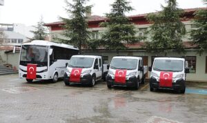 edremit-belediyesi-8-yeni-araci-hizmete-sundu.jpg