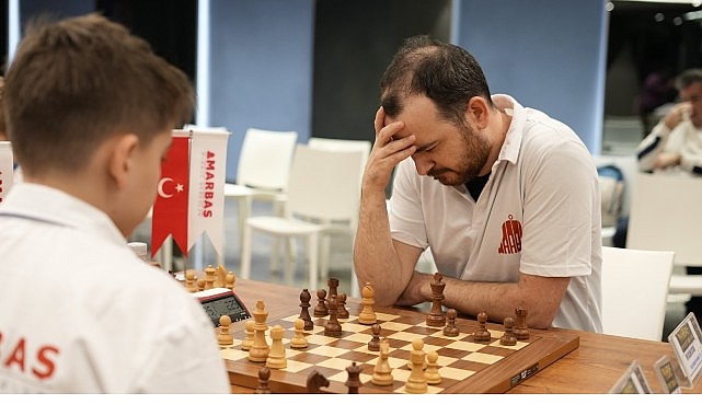 genc-sporcular-istinyede-satranc-turnuvasinda-bulustu.jpg