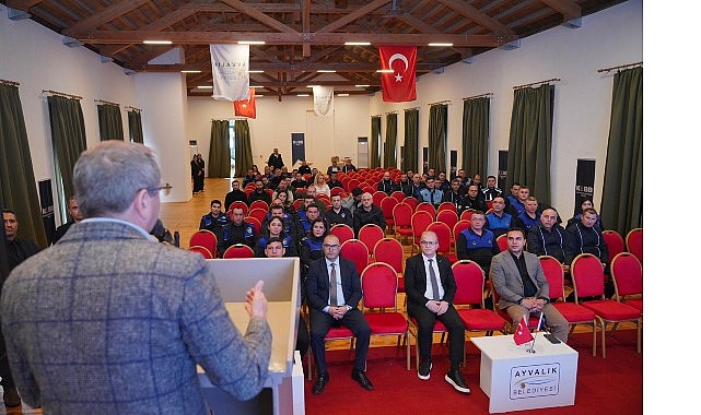kiyi-ege-belediyeler-birliginin-bolgesel-egitimleri-ayvalikta-basladi.jpg