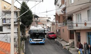 vatandas-istedi-alcak-tabanli-otobus-geldi.jpg