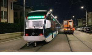 5-tramvaydan-dorduncusu-raylara-indi.jpg