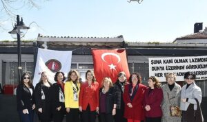 8-mart-dunya-kadinlar-gununde-emekci-kadinlarimizin-yanindayiz.jpg