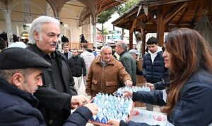 aydin-buyuksehir-belediyesinden-lokumlu-bayramlasma.jpg