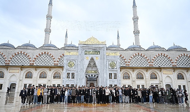 baskan-altay-genc-seyyah-projemizle-bu-yil-25-920-ogrencimizi-daha-istanbul-ile-bulusturacagiz.jpg