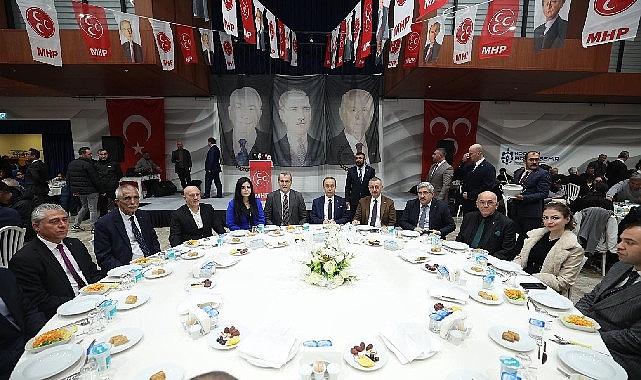 baskan-buyukakin-mhp-il-iftarina-katildi.jpg