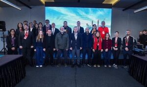 baskan-buyukakin-uluslararasi-gazetecilerle-bir-araya-geldi.jpg