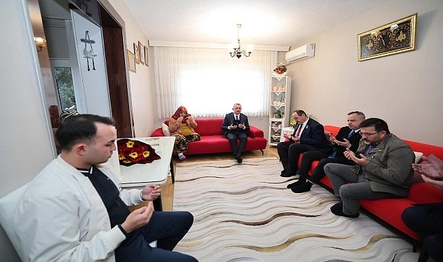 baskan-buyukakindan-sehit-ailesine-bayram-ziyareti-sizler-her-zaman-bas-tacisiniz.jpg