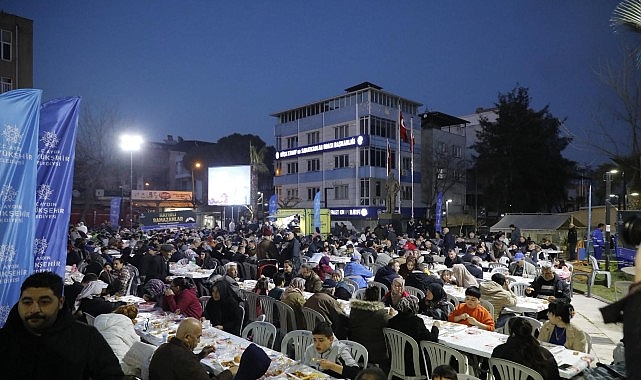 baskan-cercioglu-her-gun-binlerce-vatandasi-iftar-sofralarinda-bulusturmaya-devam-ediyor.jpg