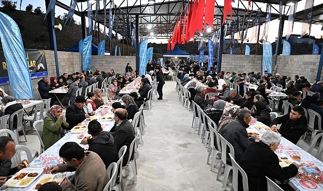 baskan-cercioglu-yenipazarda-vatandaslarla-iftar-sofrasinda-bulustu.jpg