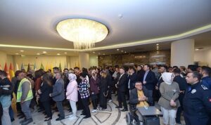 baskan-cirpanoglundan-belediye-personeline-bayram-mesaji-biz-buyuk-bir-aileyiz.jpg