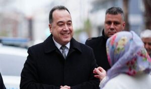 baskan-dutlulu-ramazanin-son-iftarinda-muradiye-sakinleriyle-bulustu.jpg