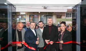 baskan-gorkem-duman-buca-yardimlasma-dernegi-nin-acilisini-gerceklestirdi.jpg